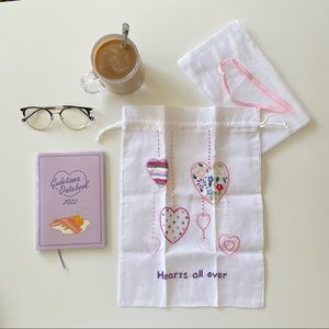 NEW heart embroidered bag